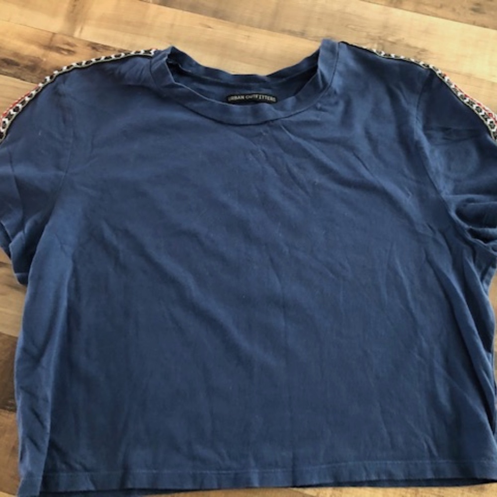 Urban outfitters cropped and embroidered t-shirt